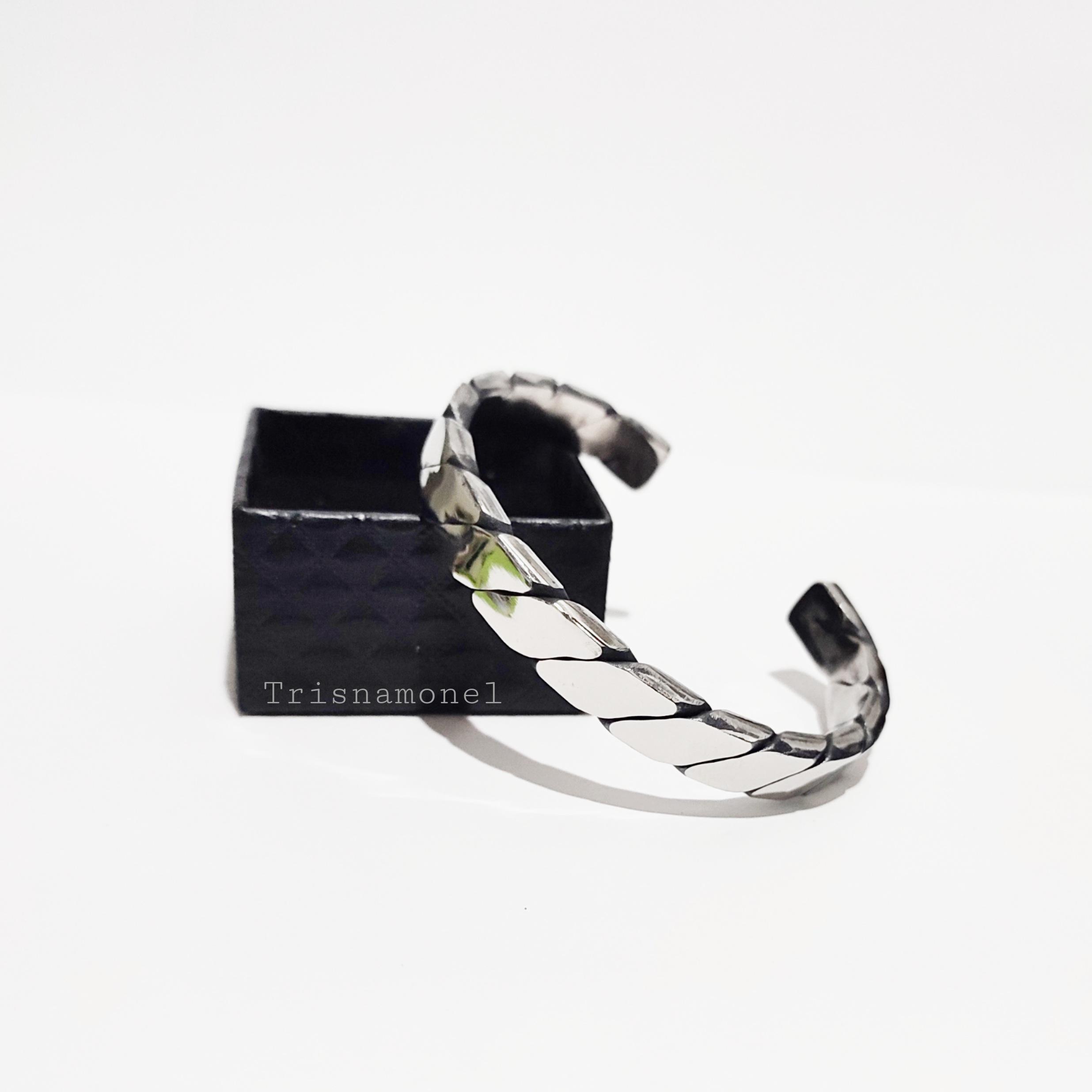 GELANG PRIA BAHAN MONEL ORIGINAL ANYAMAN MIRING